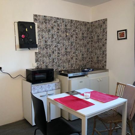 Studio 20 Min De La Mer Ideal Pour Les Deplacements Professionnels Plouaret Exteriör bild