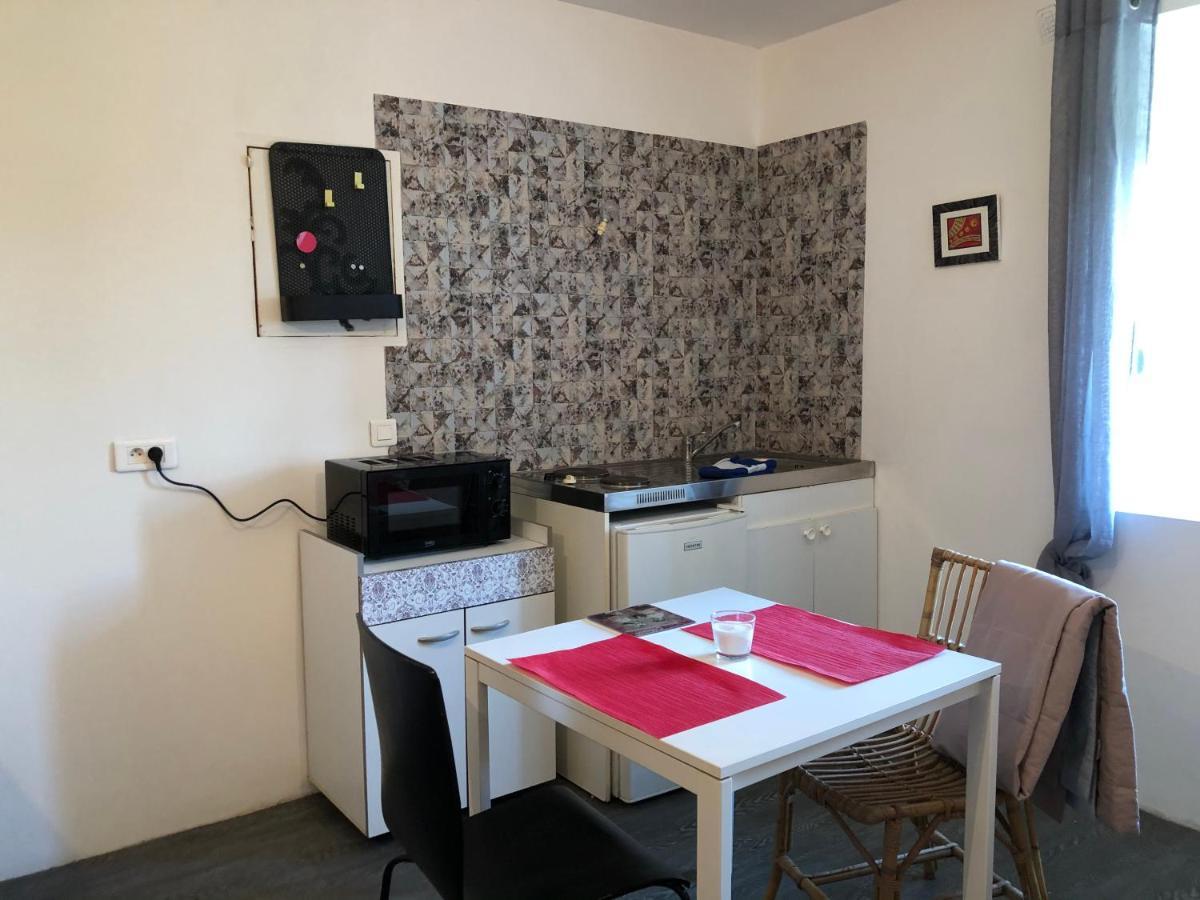 Studio 20 Min De La Mer Ideal Pour Les Deplacements Professionnels Plouaret Exteriör bild